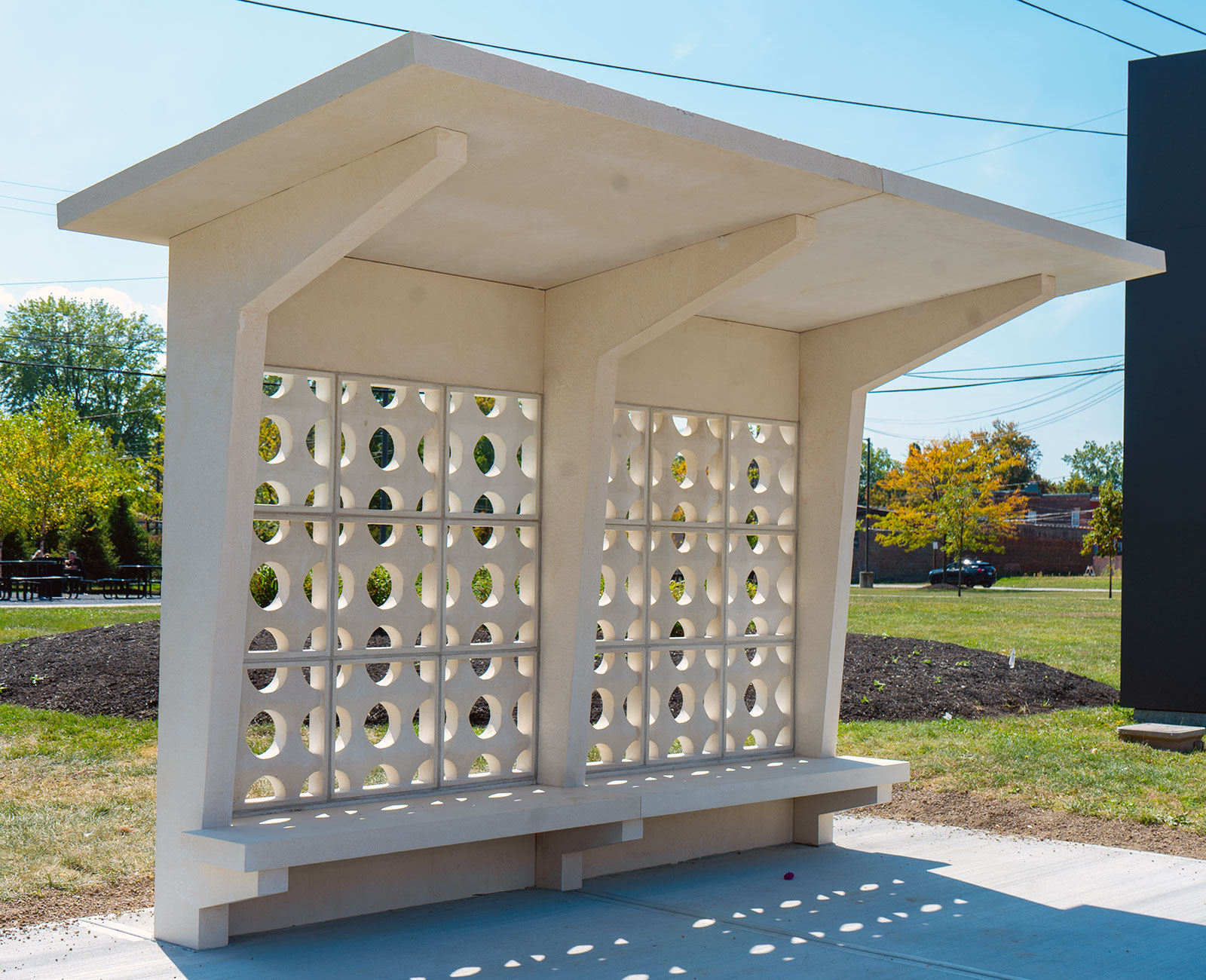  La Distancia: More Than a Bus Stop